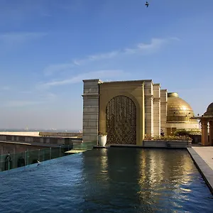 Отель The Leela Palace
