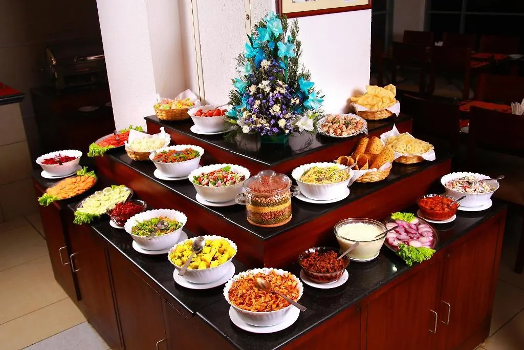 Hotel Grand Plaza Munnar