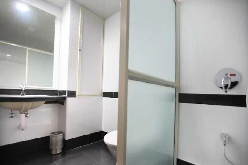 Hotel Grand Plaza Munnar